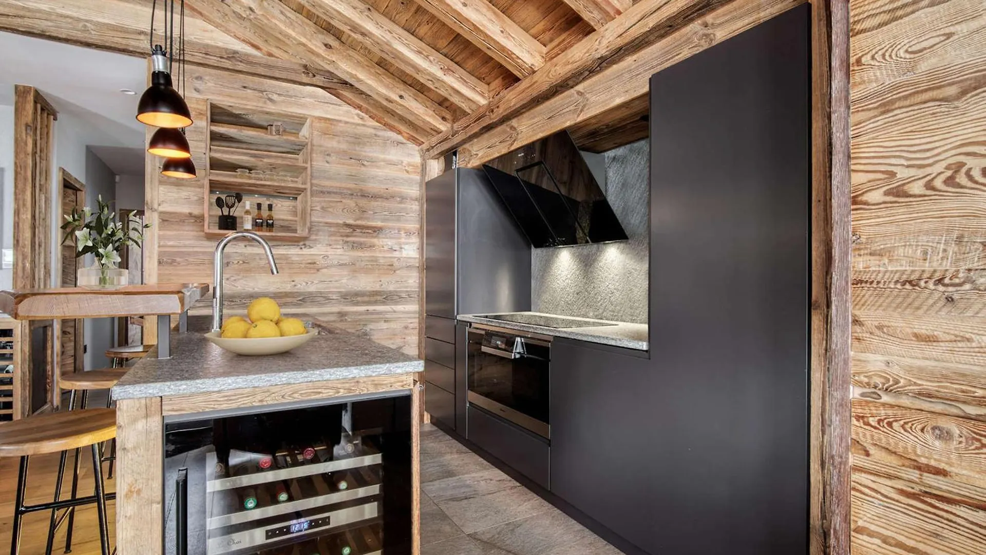 Chalet De Luxe Avec Piscine, Sauna, Hammam, Cinema Et Salle De Jeu - Fr-1-694-3 Val-dʼIsère